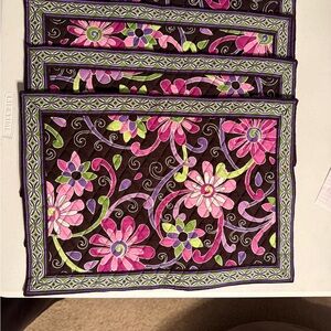 NEW -FOUR Vera Bradley Placemat in Purple Punch.